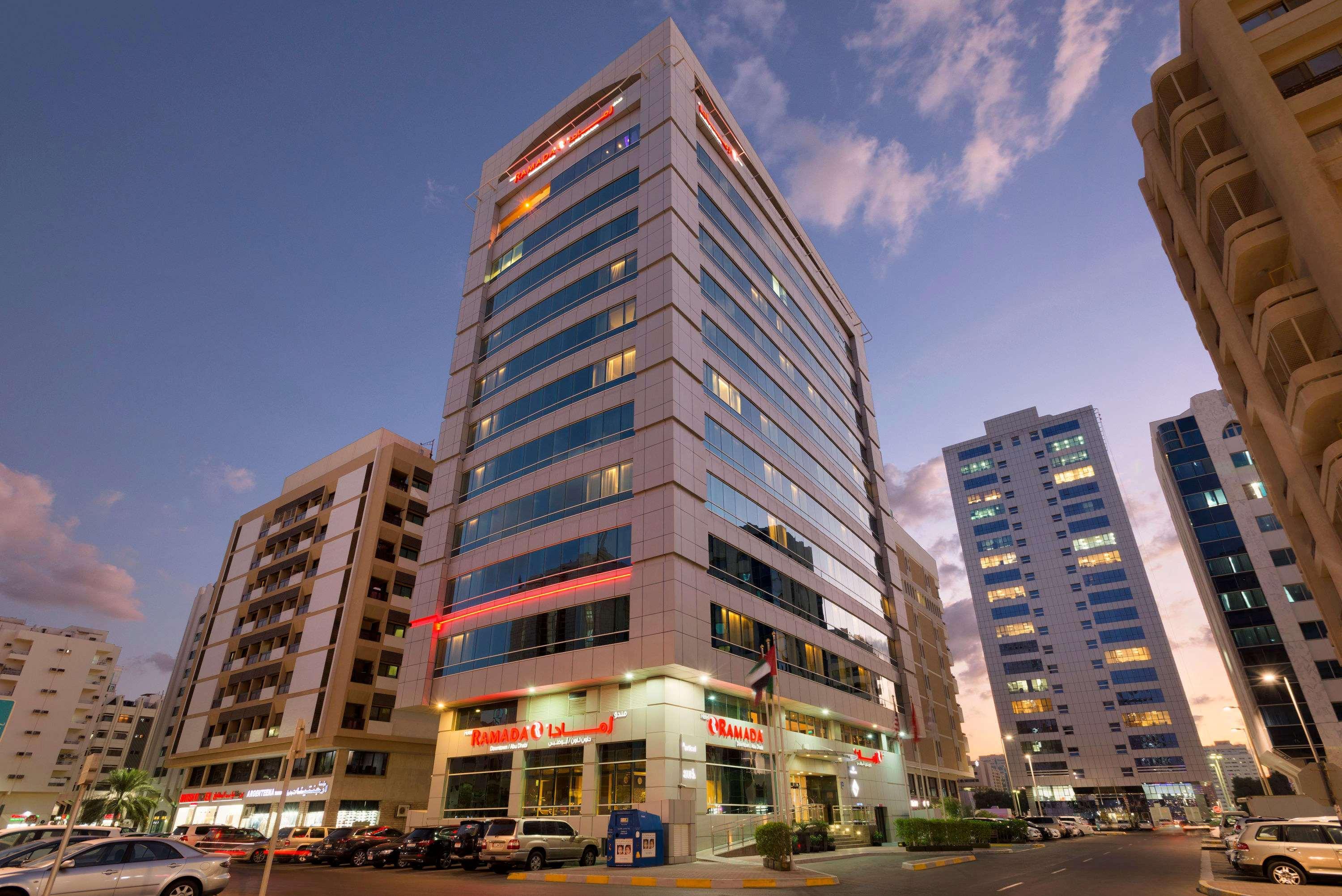Ramada Downtown Abu Dhabi Hotel Kültér fotó